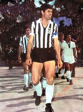 莱万多夫斯基称赞战术角色升级新阵型中将出任自由人｜米兰网页版 资讯